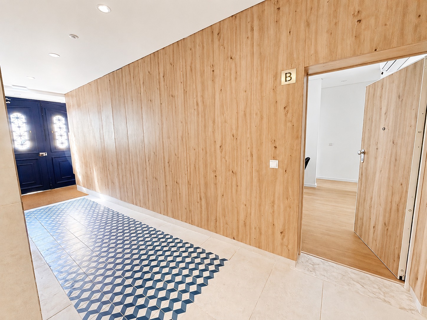 Shared ground-floor entrance hall